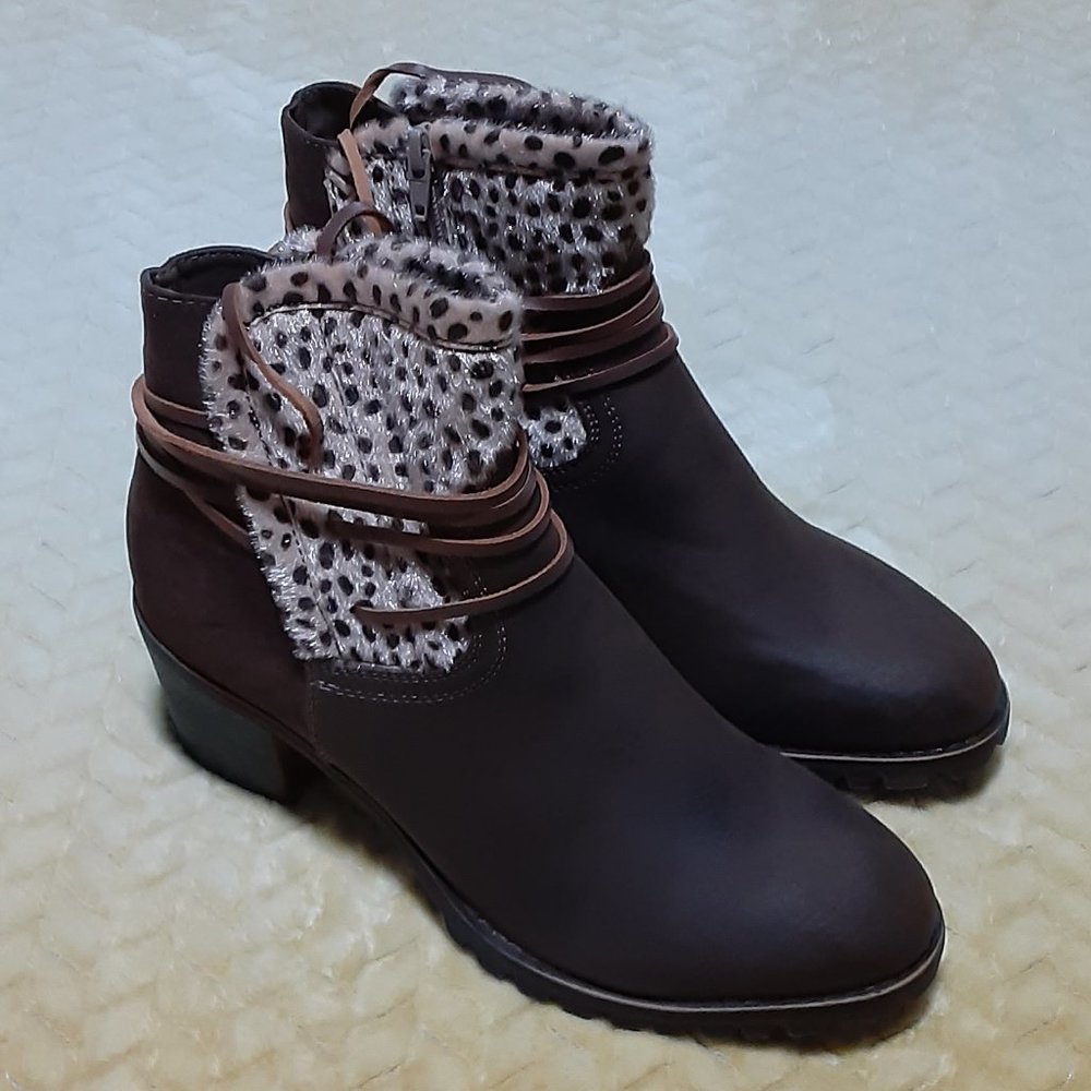 Women's C Comfort Ankle Boots Size 11M NWOB